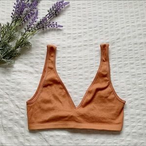 Urban Outfitters Ribbed Plunge Bra Top (NWOT)